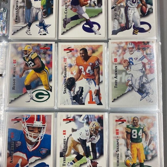 1995 Score NFL Football Trading Cards In binder - Picture 2 of 8